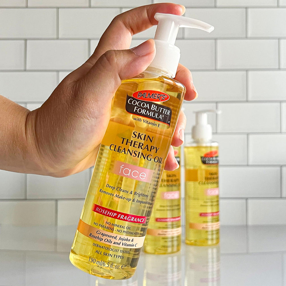 Palmer's close-up of cleansing oil texture and droplets, shows lightweight, nourishing feel