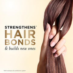 Pantene creamy conditioner texture swatch demonstrating rich moisture