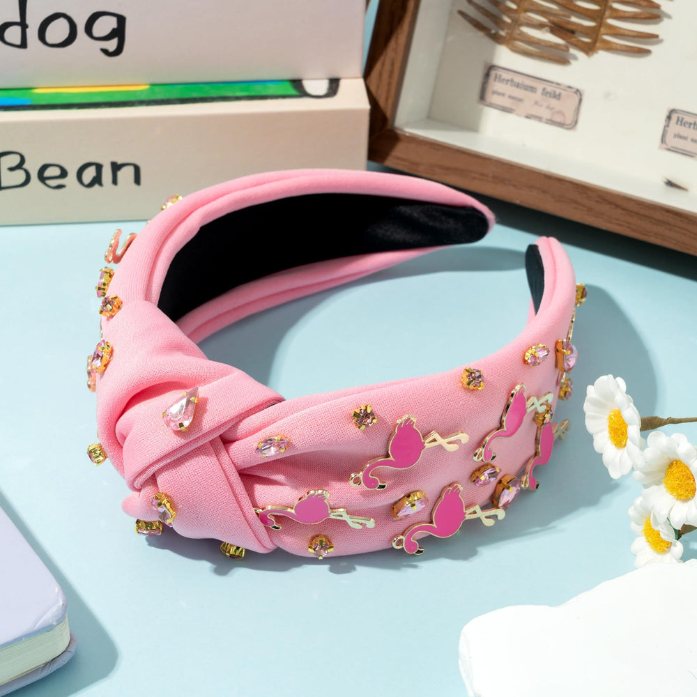 PANTIDE headband worn at beach scene offering tropical look and sun-ready style benefit