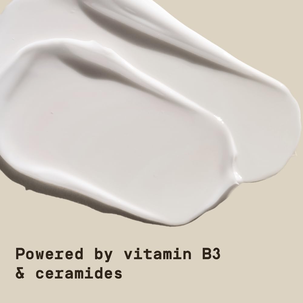 PAPATUI applied to hand illustrating smooth skin and easy application benefit
