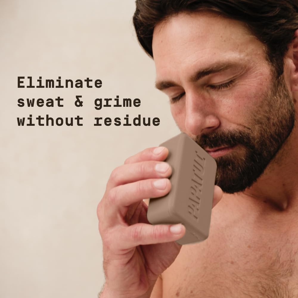 PAPATUI rich foam in hand demonstrating effective cleansing and hydrating benefit
