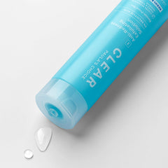 Paula's Choice close-up of label highlighting 2% salicylic acid and fragrance-free benefit