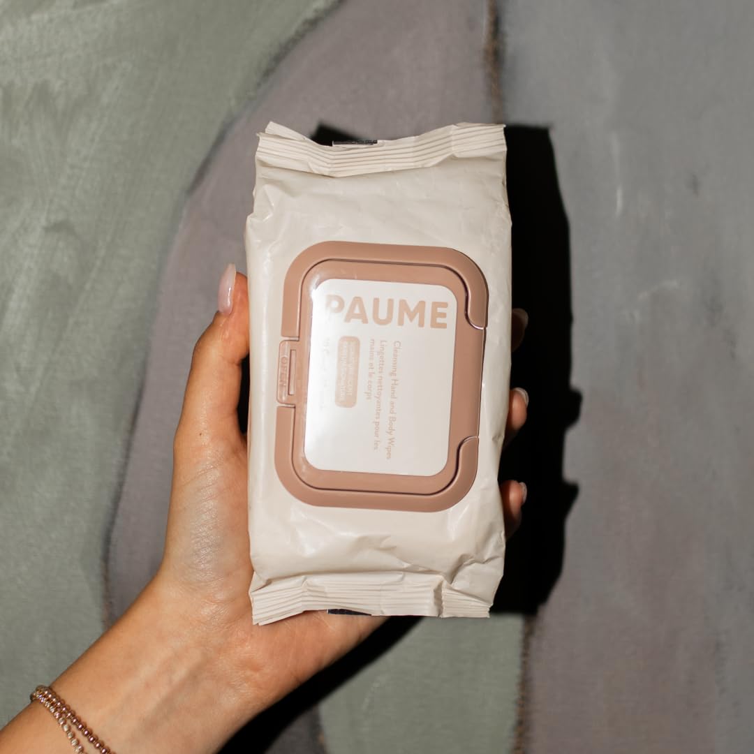 PAUME wipes next to a phone showing 20-count size for quick reference