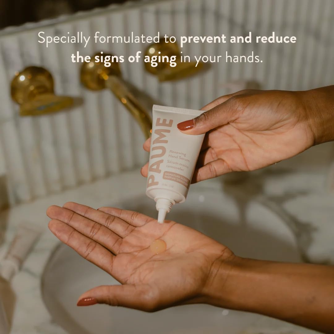 PAUME pump dispenser close-up highlighting easy application benefit