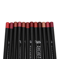 Petansy model applying liner demonstrating use benefit: defined long-wear lips