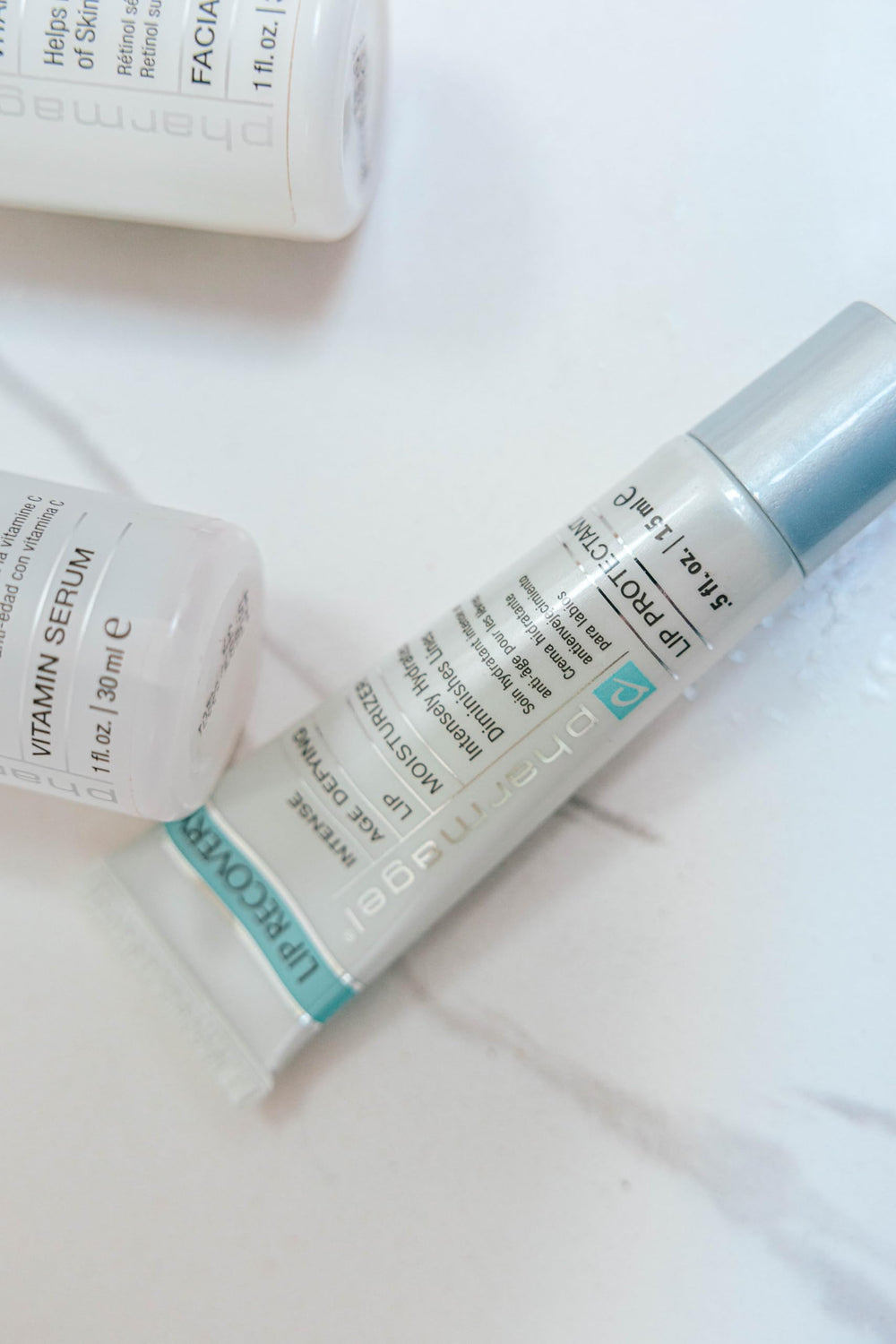 Pharmagel application on lips showing instant moisture and smoother look