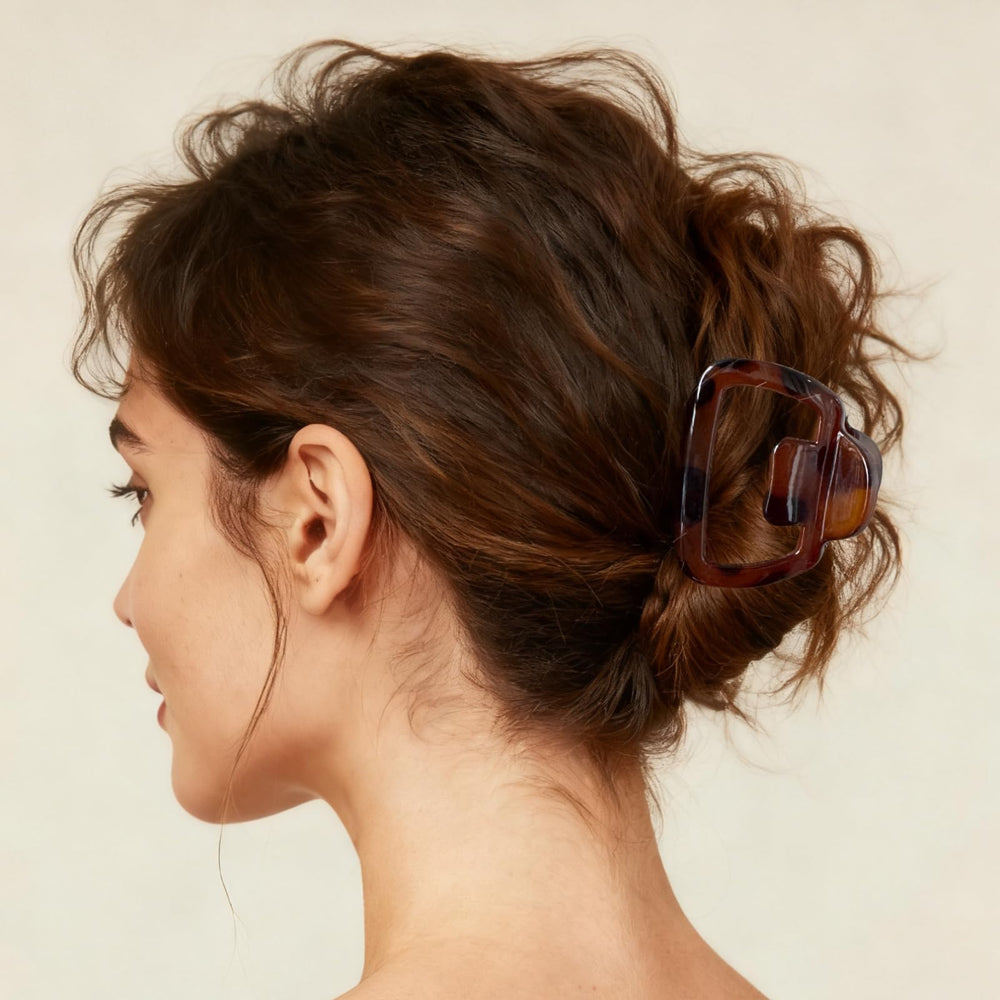 PIDOUDOU tortoiseshell marbling detail highlighting classic style