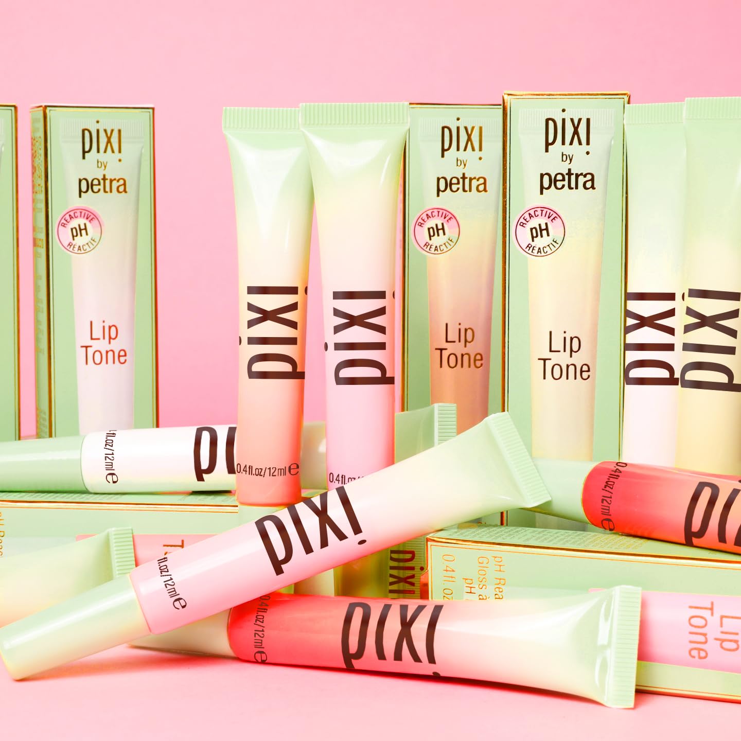 Pixi LipTone Naturalness close-up reflecting high-shine mirror finish on lips