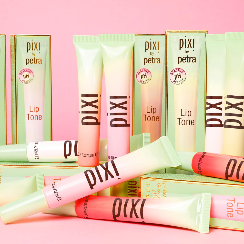 Pixi LipTone Naturalness close-up reflecting high-shine mirror finish on lips