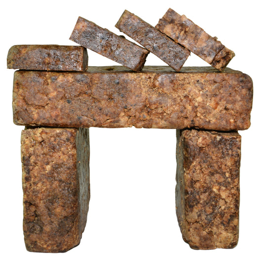 Plant Guru front packaging showing the raw African black soap and natural appeal