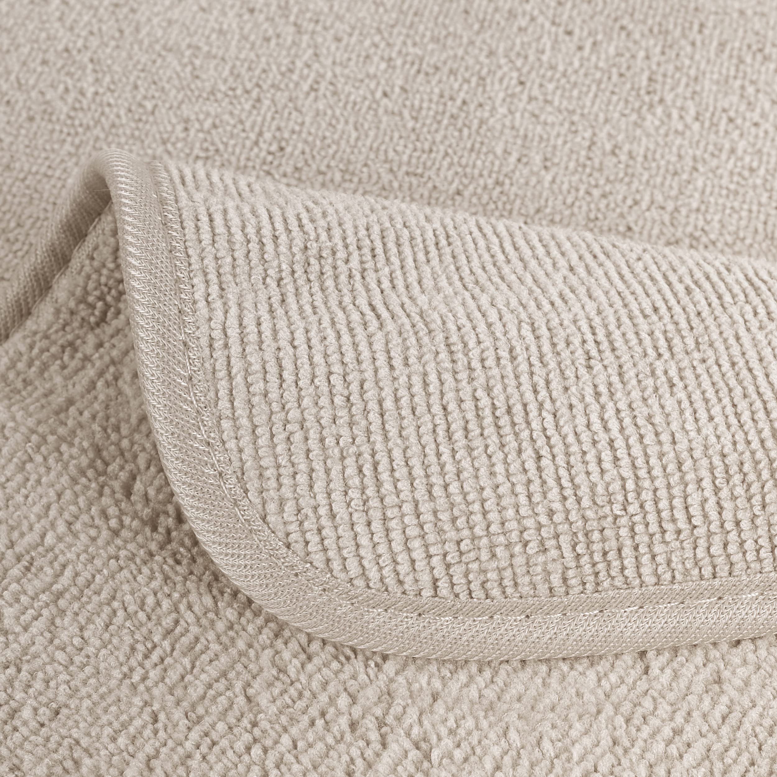 POLYTE close-up of dual-pile terry texture highlighting gentle exfoliation