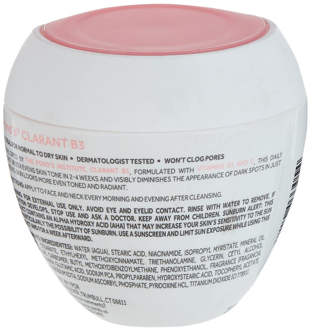 POND'S cream texture close-up demonstrating rich hydrating formula benefits