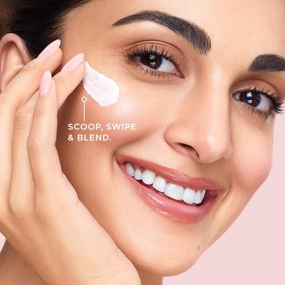 POND'S SPF label close-up highlighting sun protection benefit