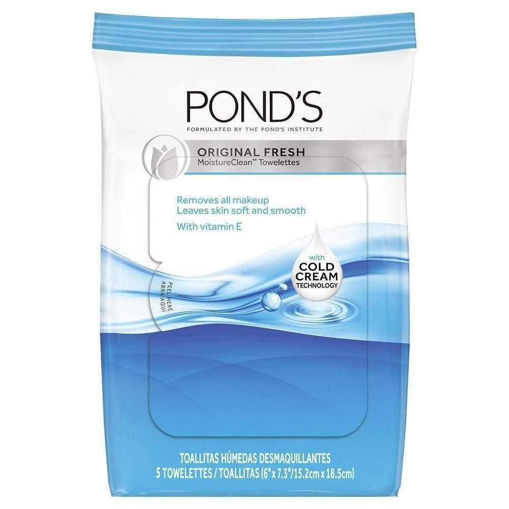 POND'S pack front packaging showing compact travel-friendly wipes and vitamin E benefit
