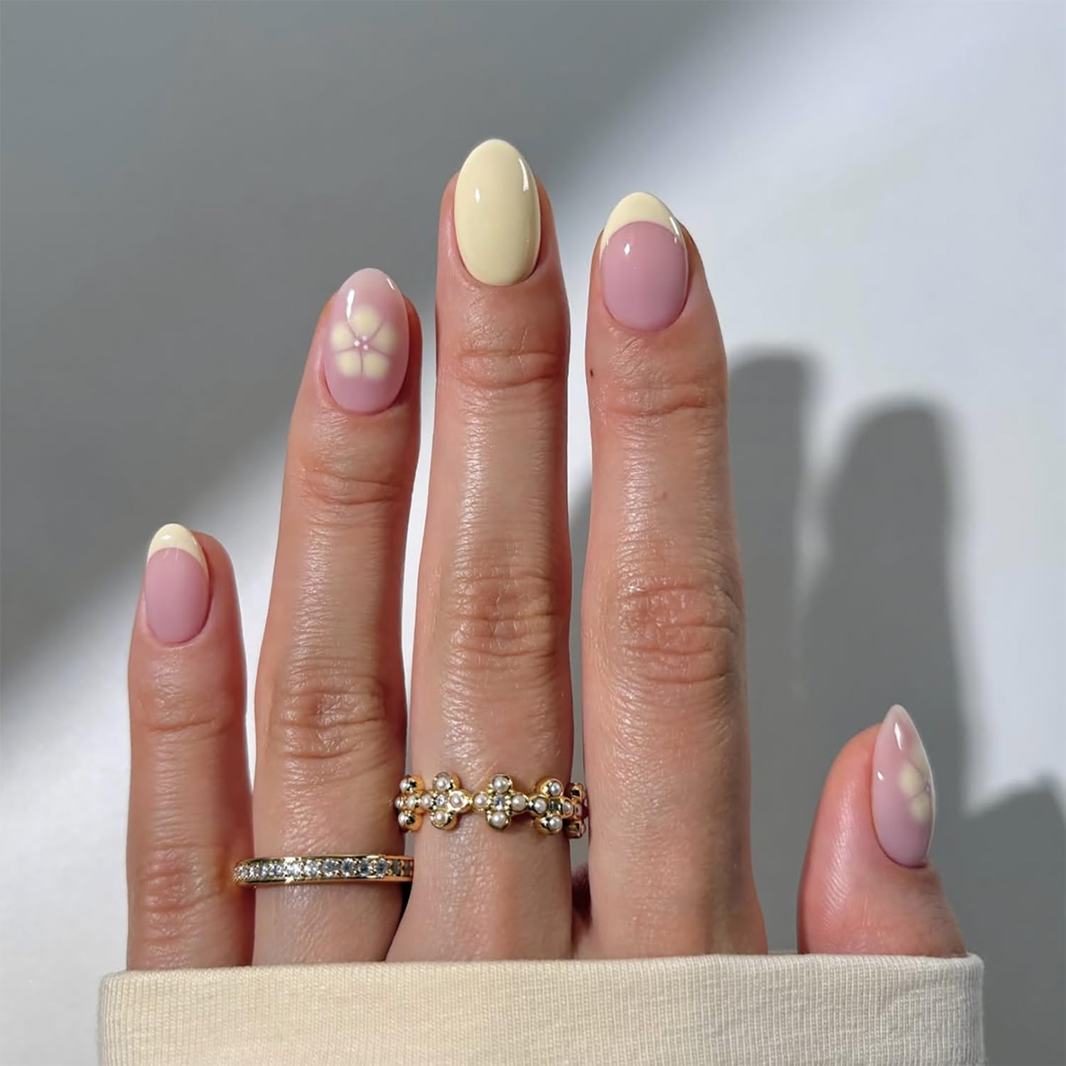 posyofet front packaging showing complete nude pink nail kit and quick application benefit