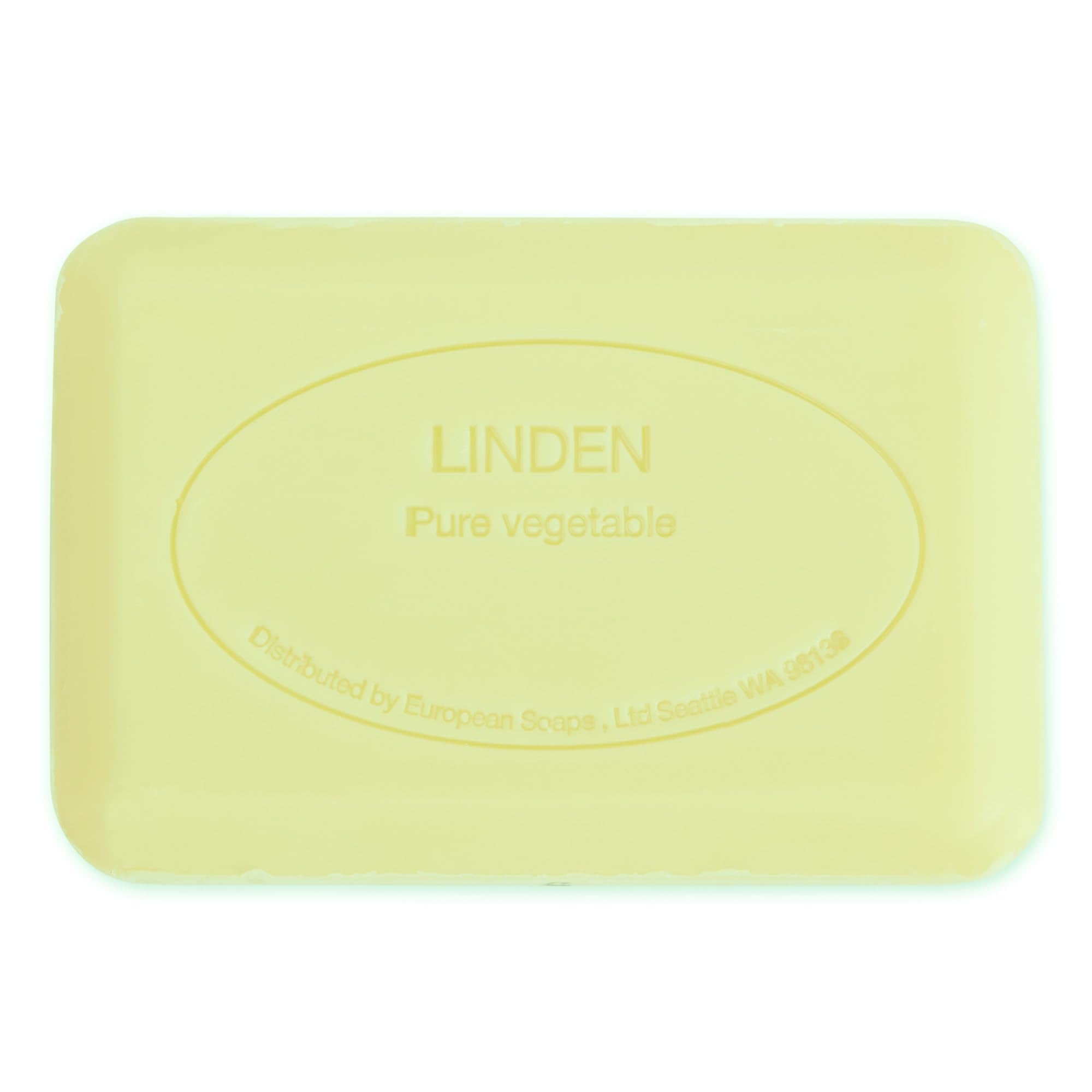 Pre de Provence lather in hand demonstrating creamy foam for gentle moisturizing cleanse