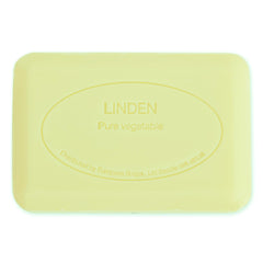 Pre de Provence lather in hand demonstrating creamy foam for gentle moisturizing cleanse
