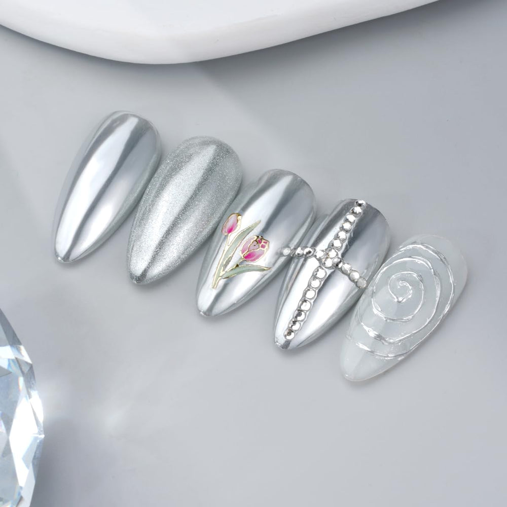 Pretty Diva double-ended applicators beside jar demonstrating easy application