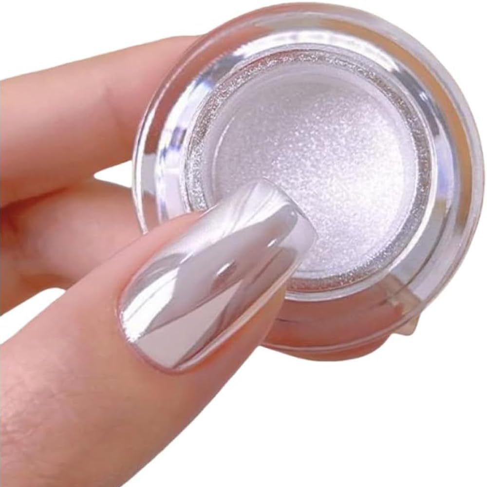 Pretty Diva jar front view showing product label and compact packaging benefit