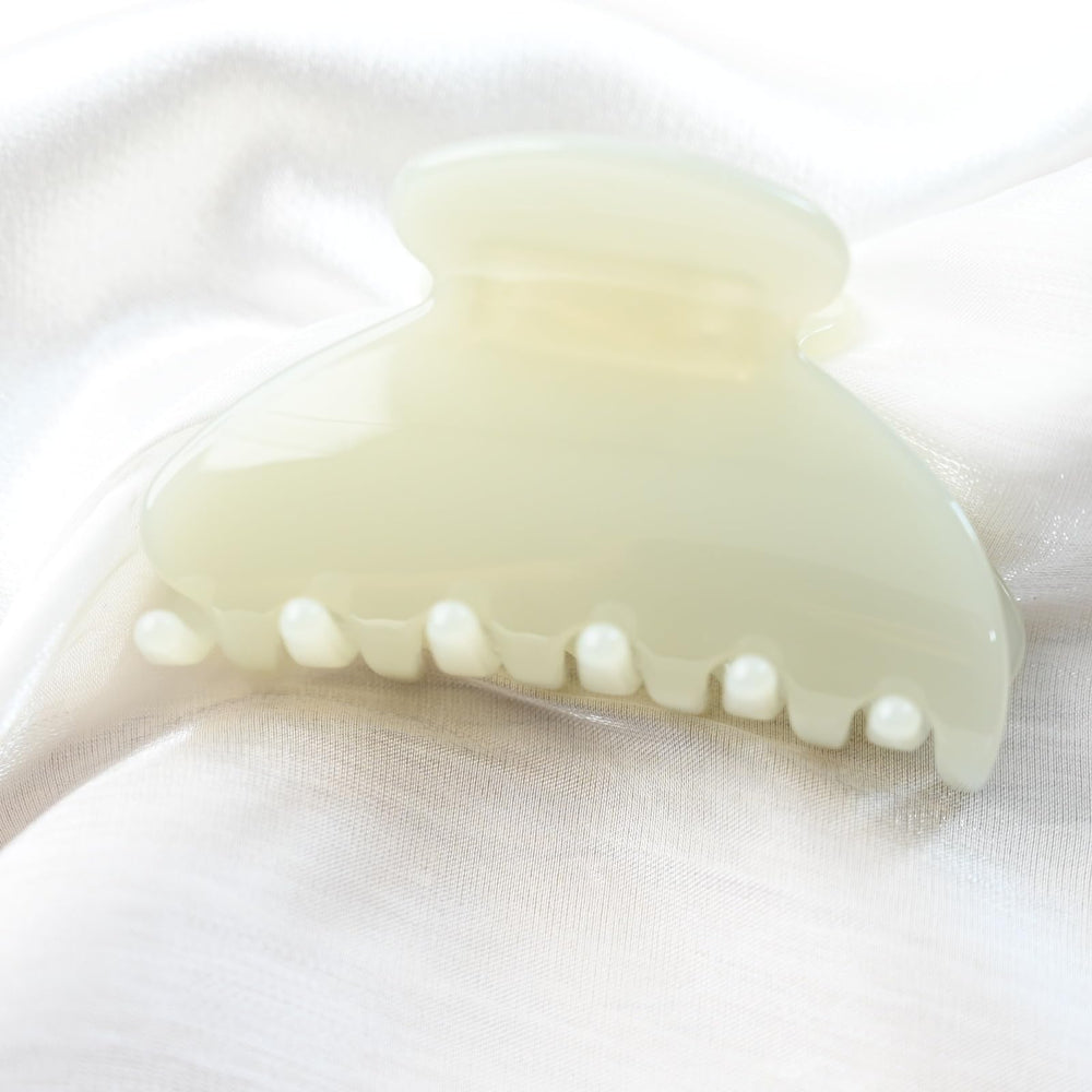 Prettyou clip in water to show waterproof color preservation