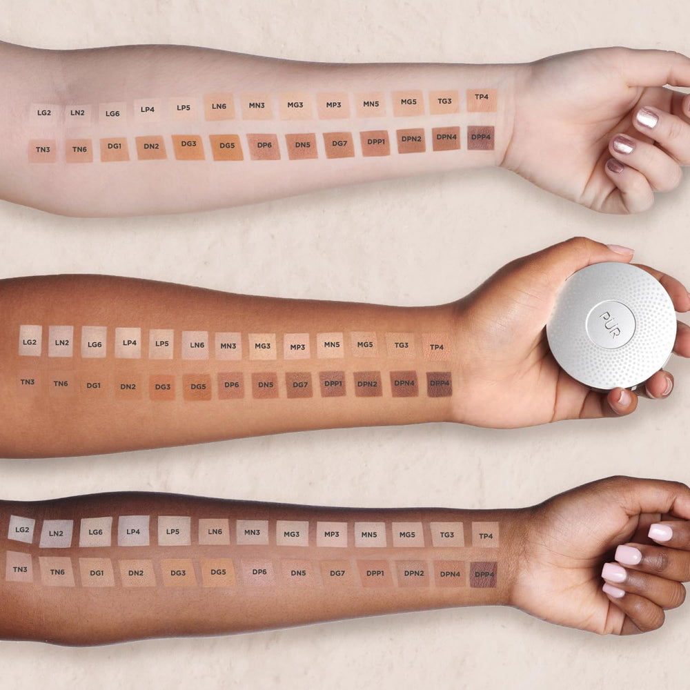PÜR MINERALS compact in hand demonstrating travel-friendly size and convenience