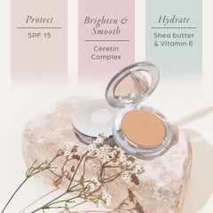 PÜR MINERALS compact held in hand demonstrating pocket-friendly scale and portability