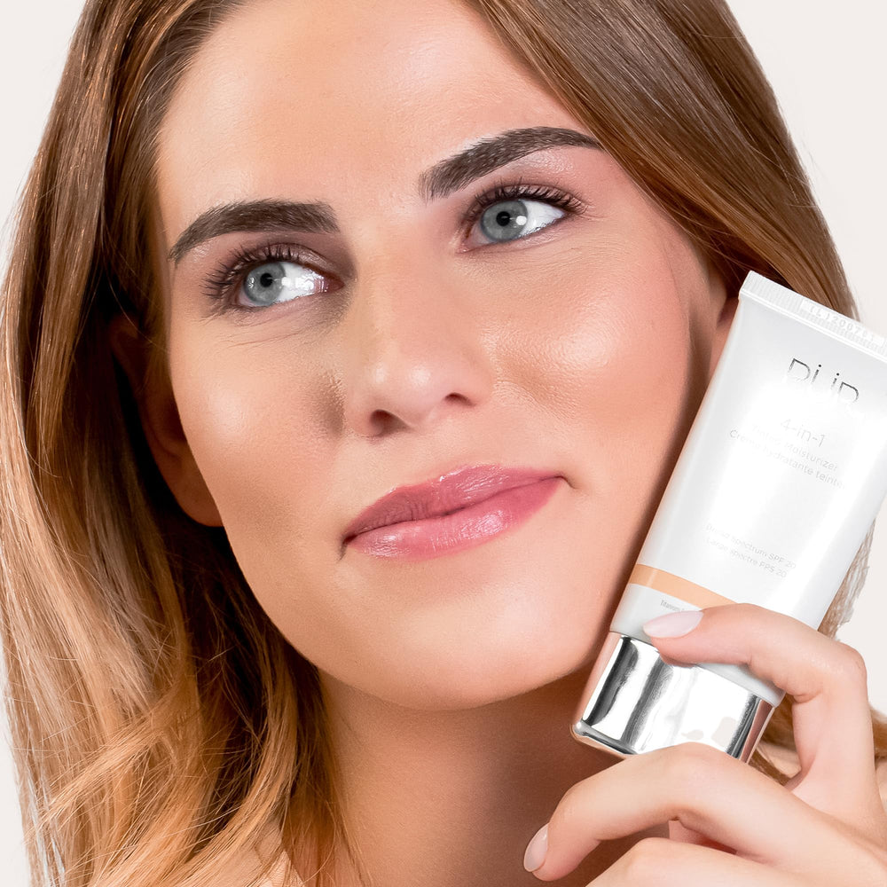 PÜR MINERALS tucked in travel kit for on-the-go protection