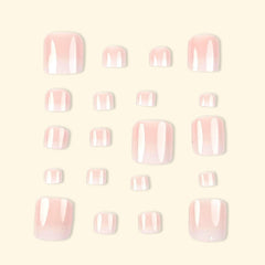 Puyokinm close-up ombré gloss finish highlighting smooth shine and natural look
