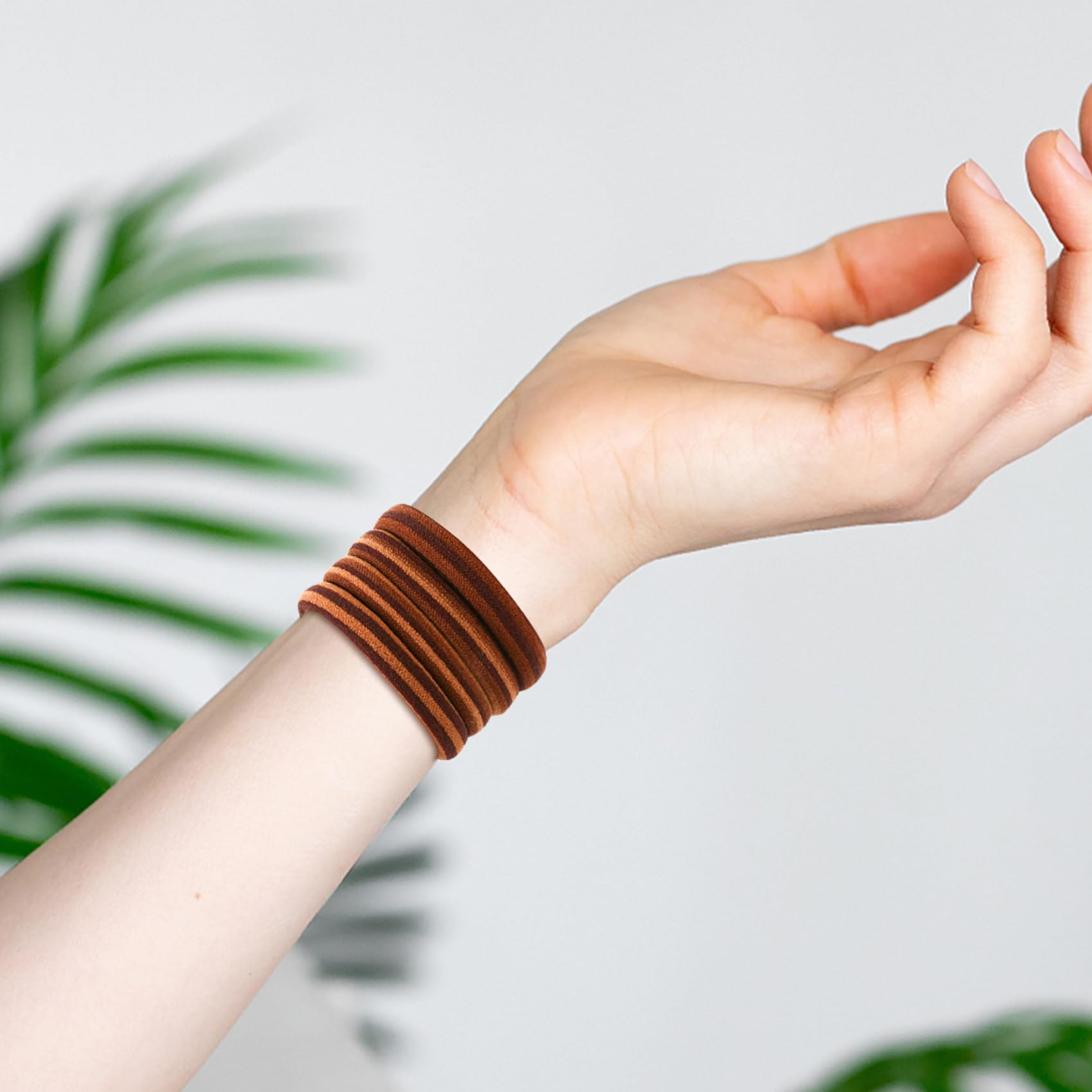 Qarwayoc band stretched to show elastic core strength and flexibility