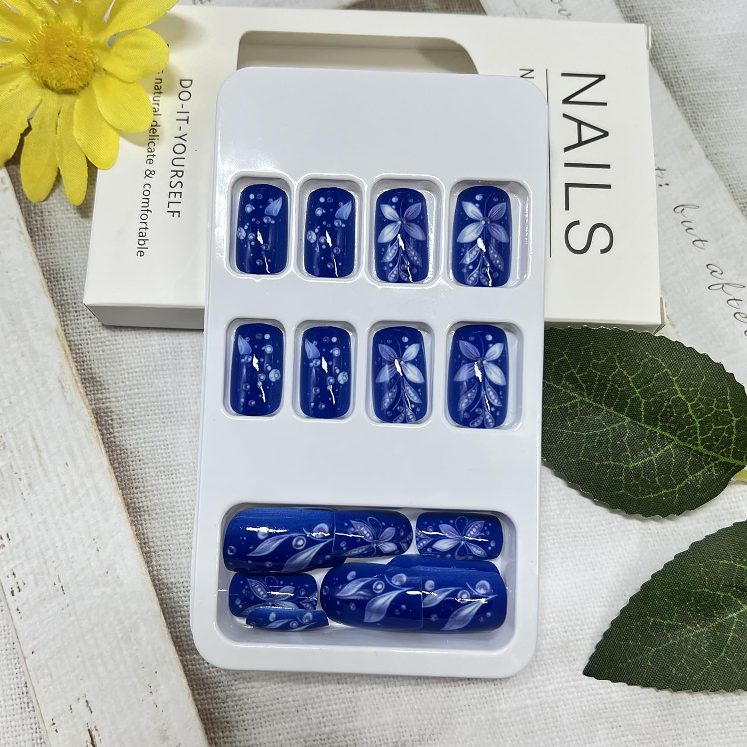 QEYRIYI kit with nail file and wooden stick, includes tools for fast application