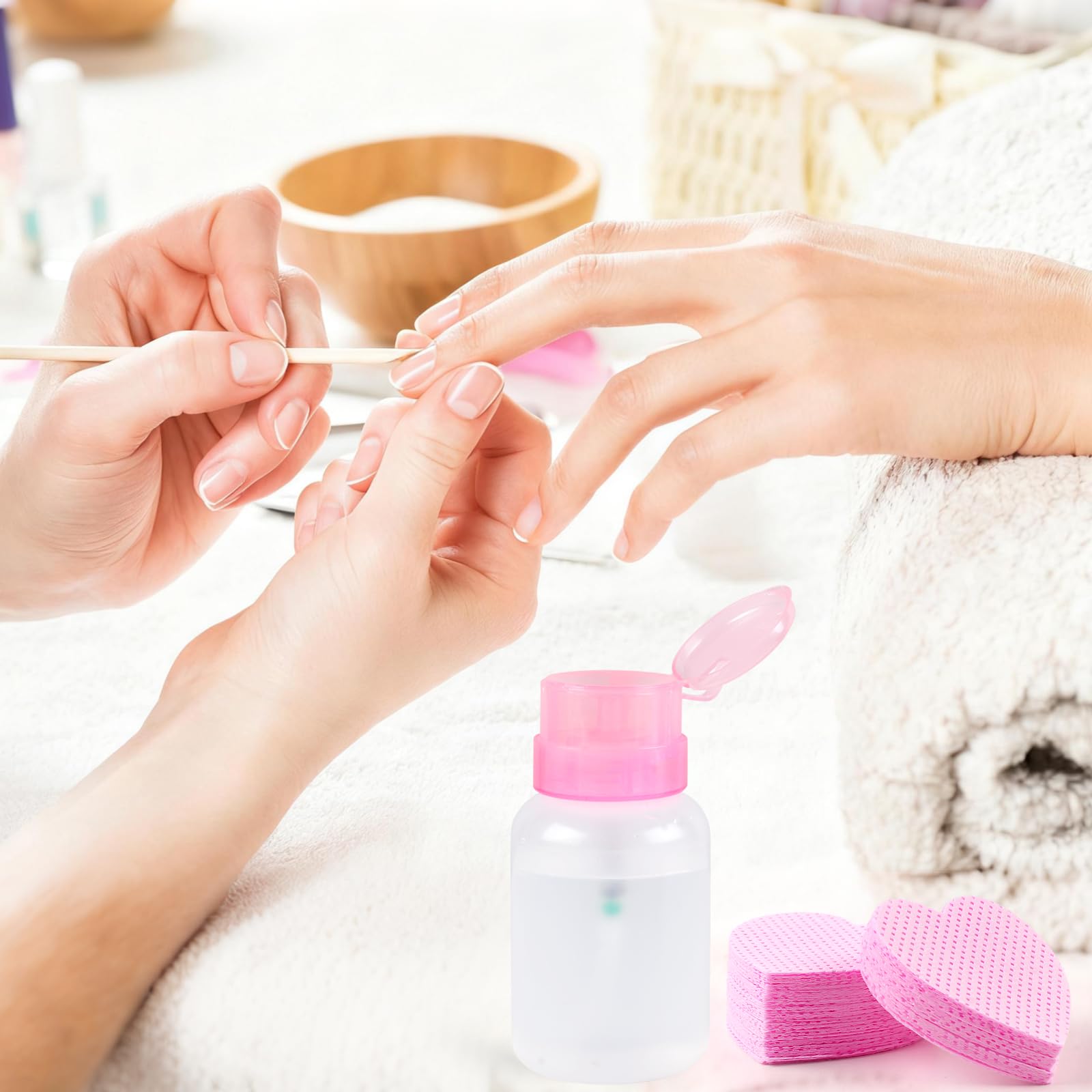 qiqibaobao pink wipe detail demonstrating soft absorbent fabric