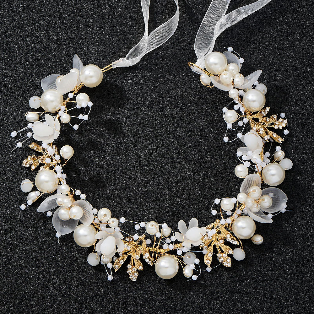 QIUTIMIY close-up of pearls and crystals highlighting handcrafted detail