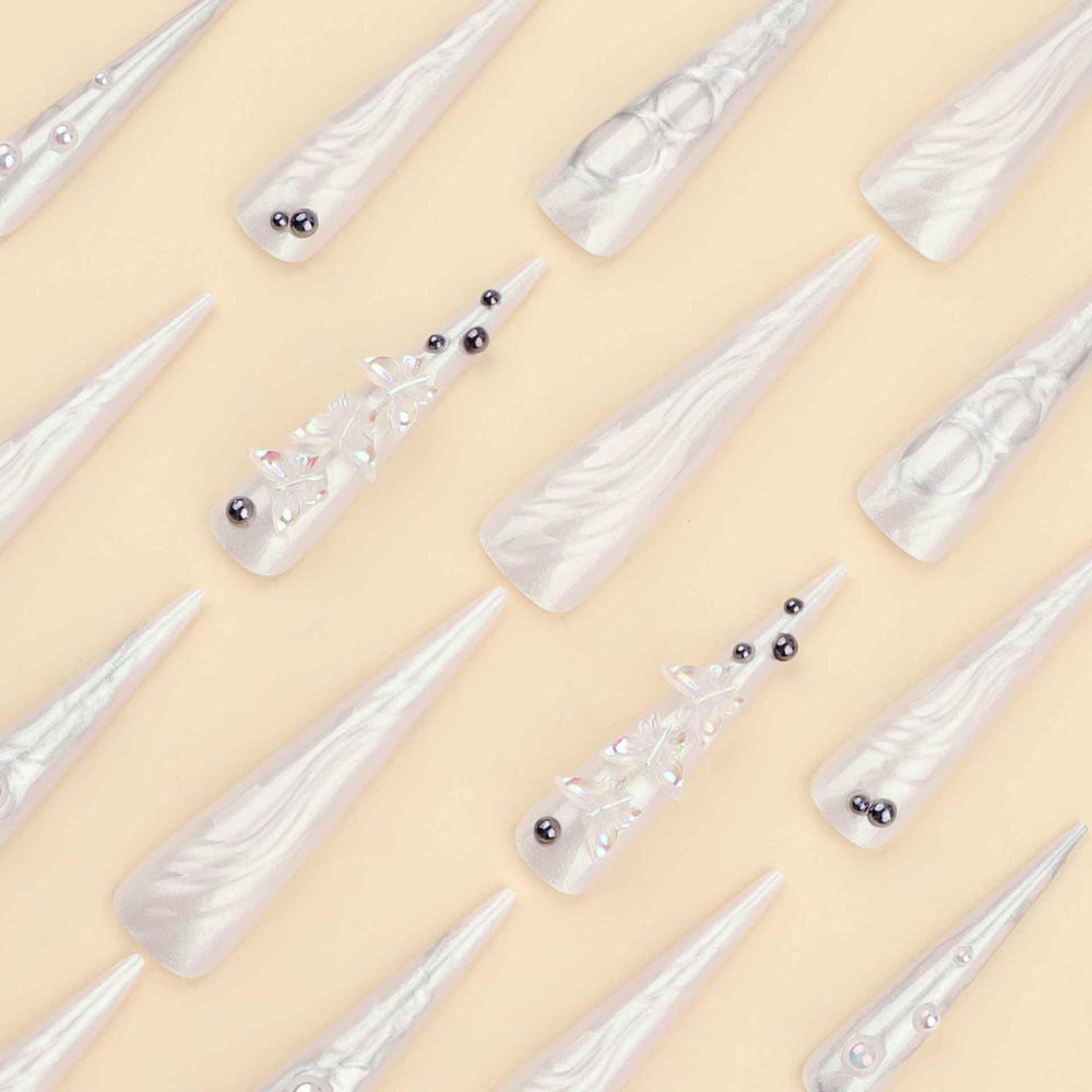 QQPPOLIU side view showing XXL nail length and square tip for dramatic but balanced fit