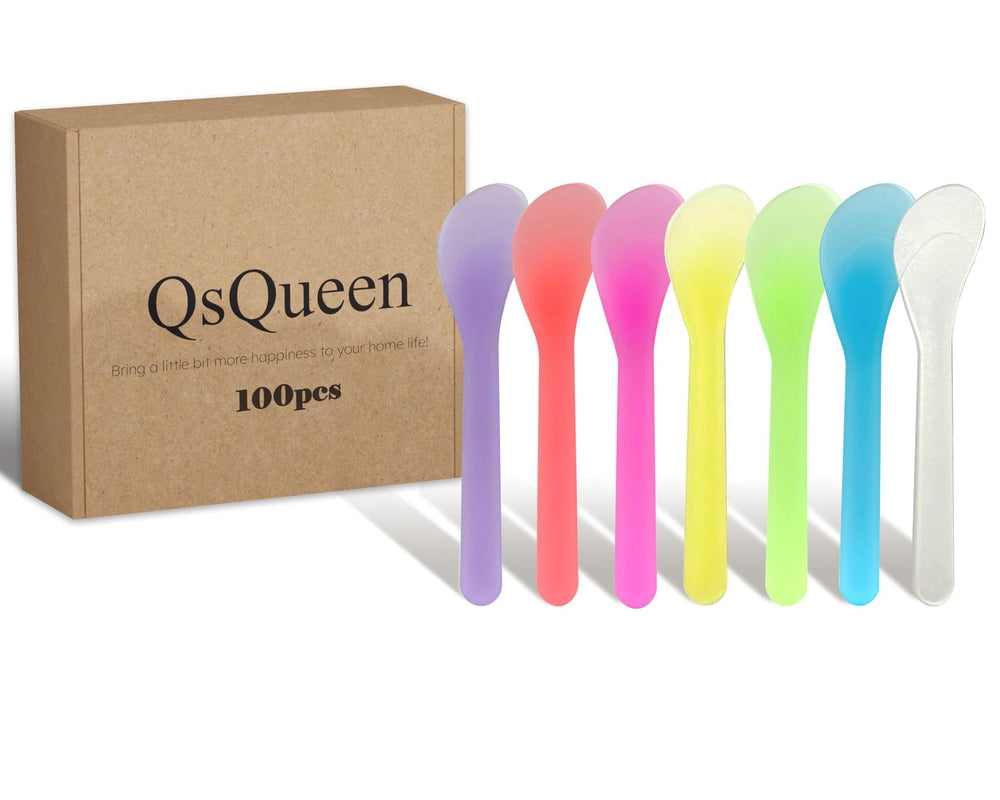 QsQueen front view of colorful spatulas showing compact hygiene kit benefit