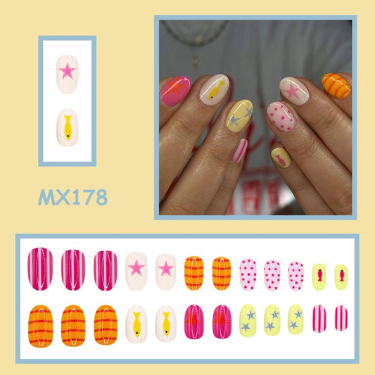 QUNQINLI glossy nail surface close-up highlighting smooth durable finish
