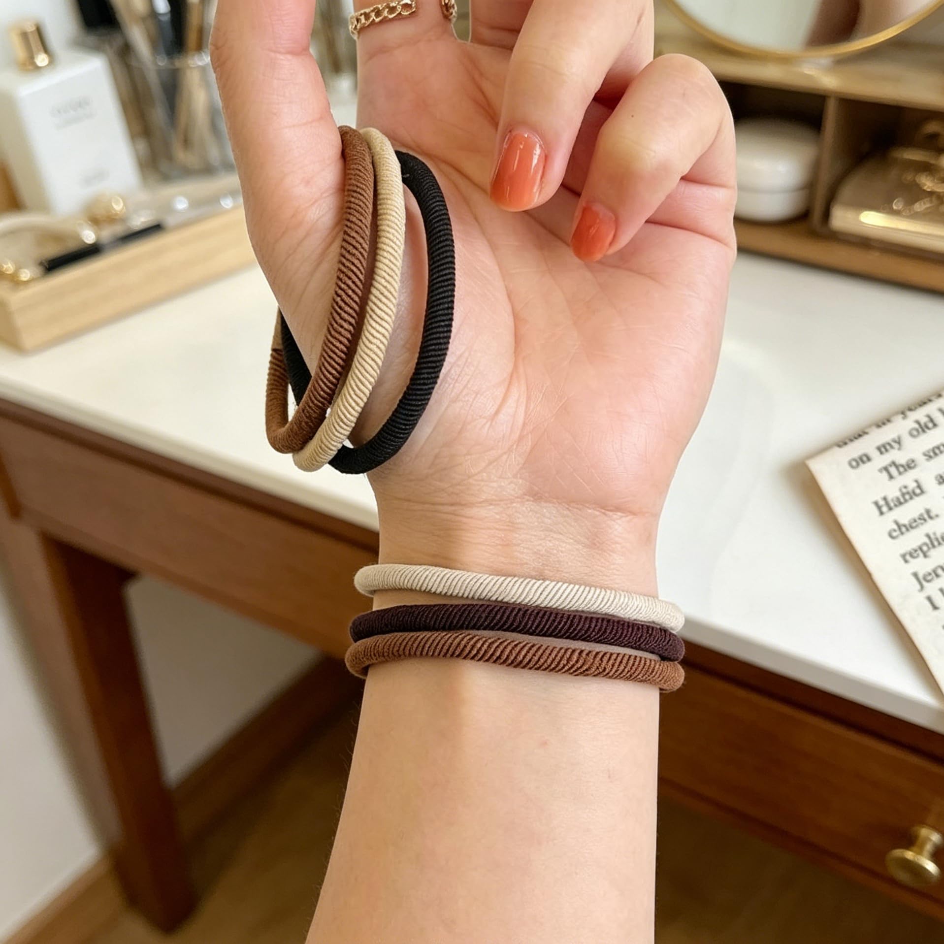 Random Mood band stretched to show elasticity and firm hold for thick hair