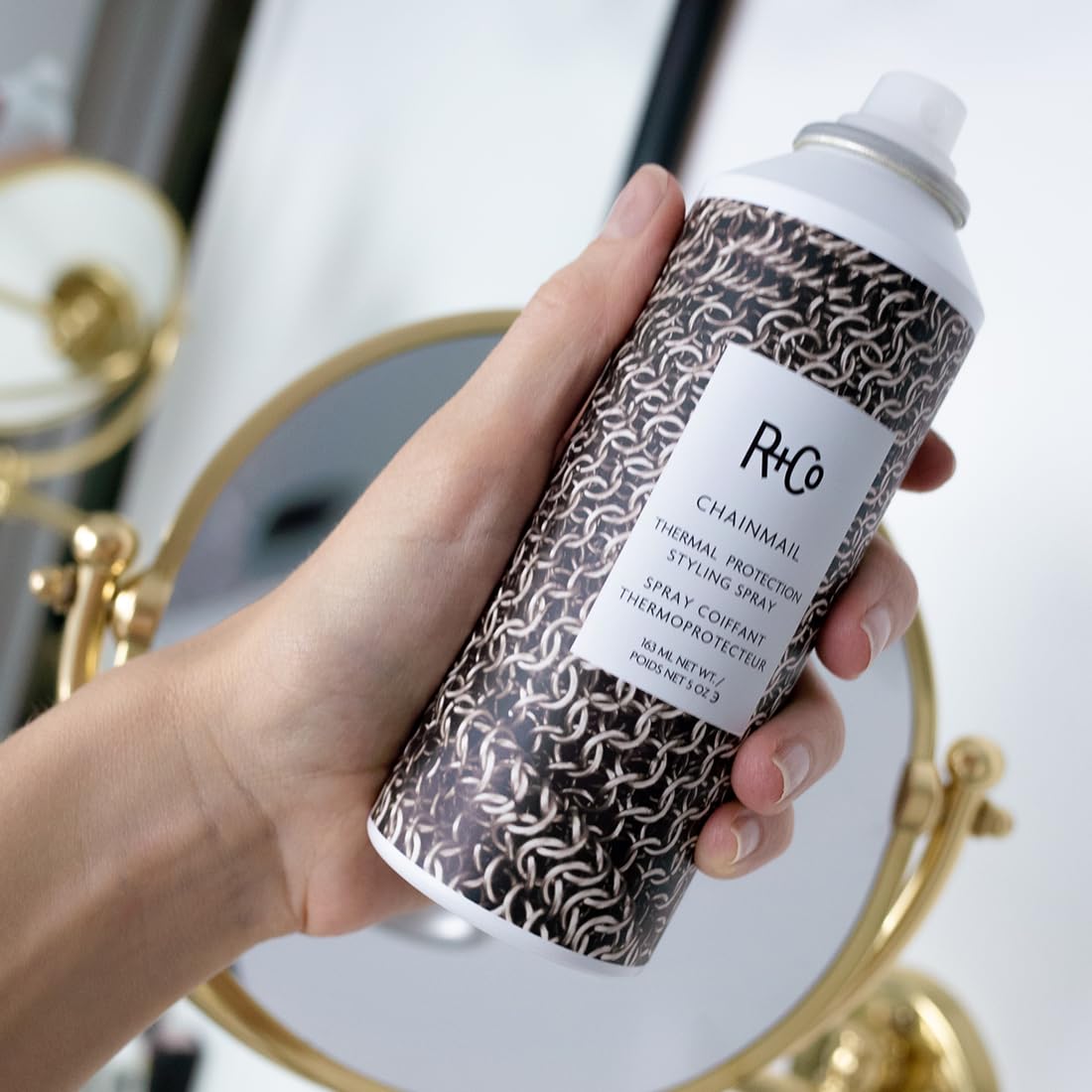 R+Co Chainmail close-up of spray nozzle and fine mist for even coverage