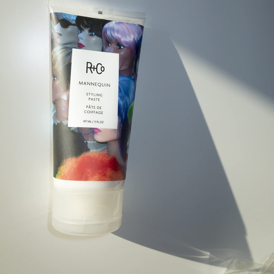 R+Co MANNEQUIN close texture shot highlighting matte paste and easy workability benefit