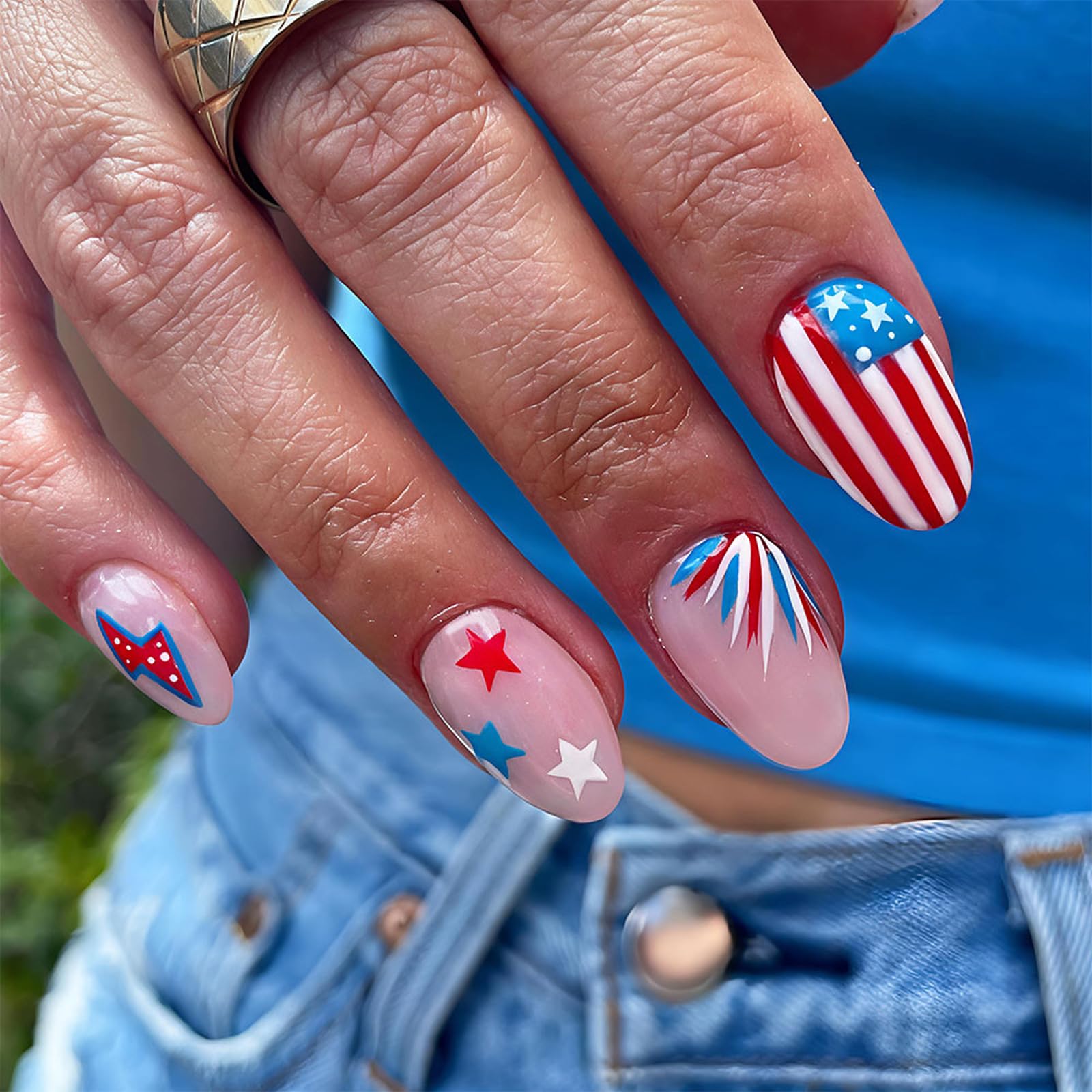 Rdntbeu front packaging showing 4th of July press-on nails set and components for easy storage