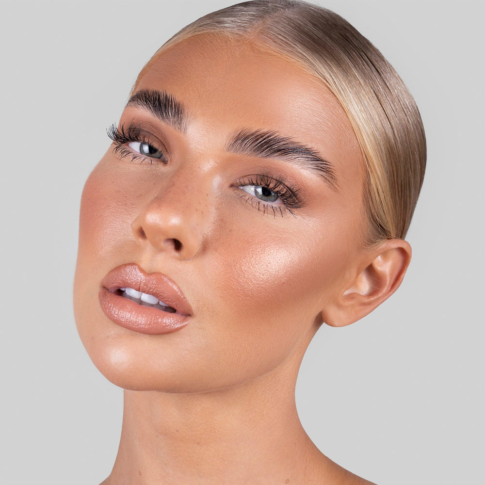 REFY cream-gel texture close-up showing smooth, pliable lamination finish
