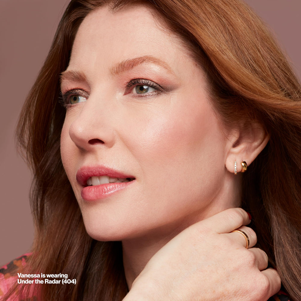 REVLON back label packaging with ingredients and longwear benefit
