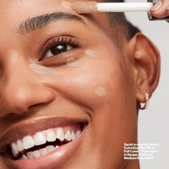 Revlon ColorStay Flex ingredients label highlighting hyaluronic acid and vitamin E benefits