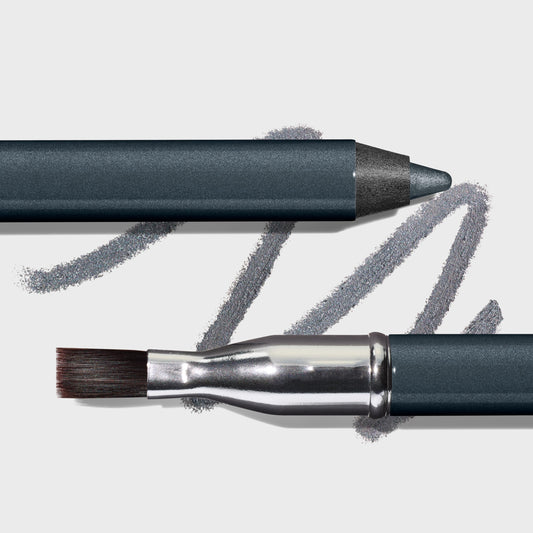 REVLON built-in blending brush detail, demonstrates easy smudging benefit