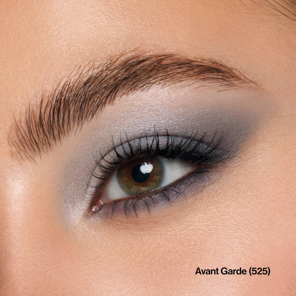 REVLON PhotoReady close-up of powder texture for smooth blending benefit
