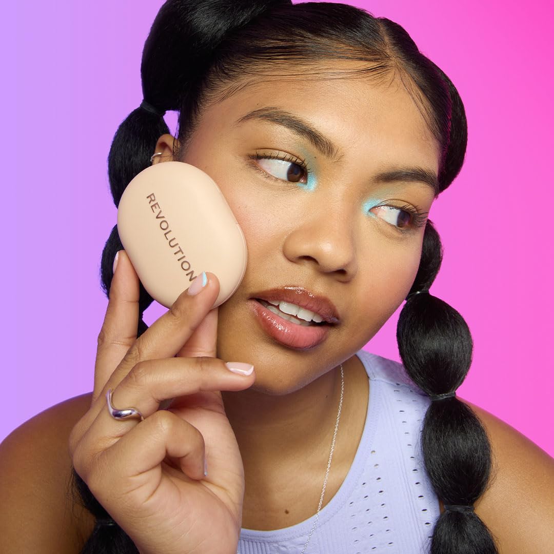 Revolution Powder Pops close-up texture view highlighting smooth, blurring powder finish