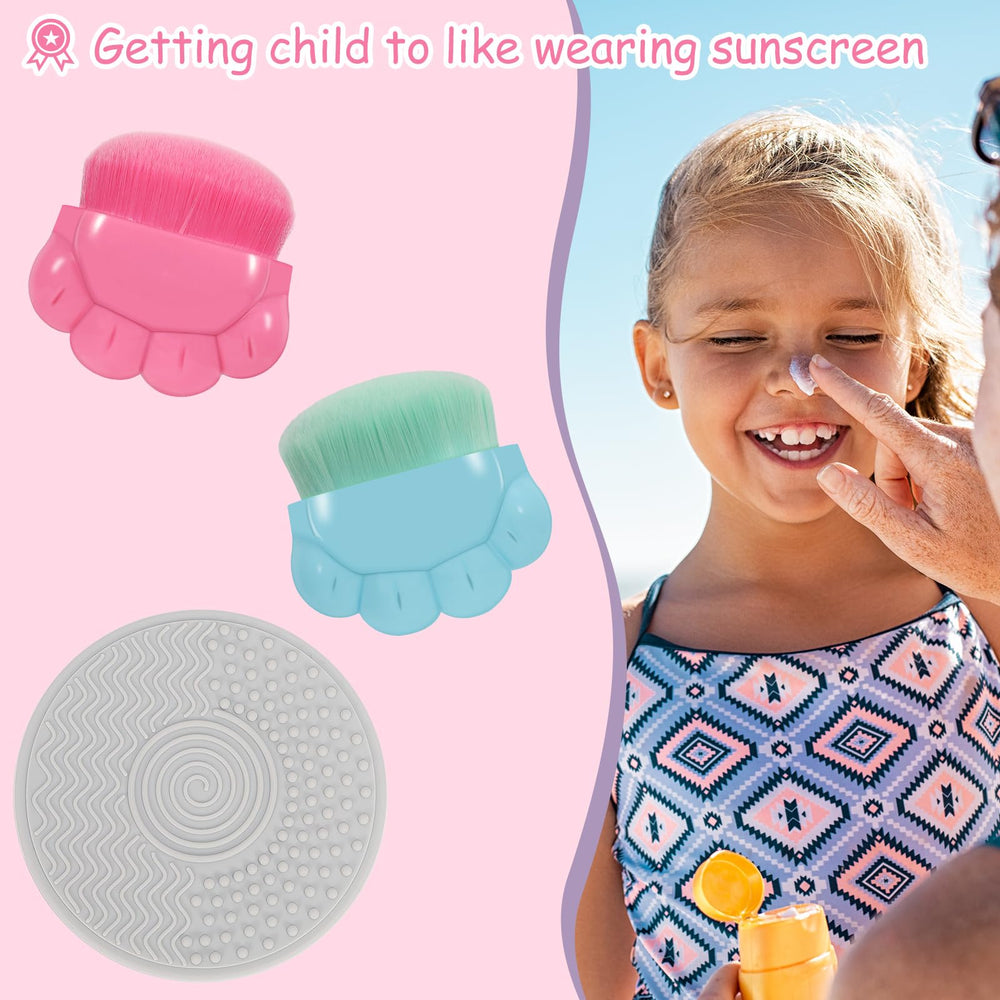 RGQSUN silicone cleaning pad detail highlighting easy, efficient brush cleaning