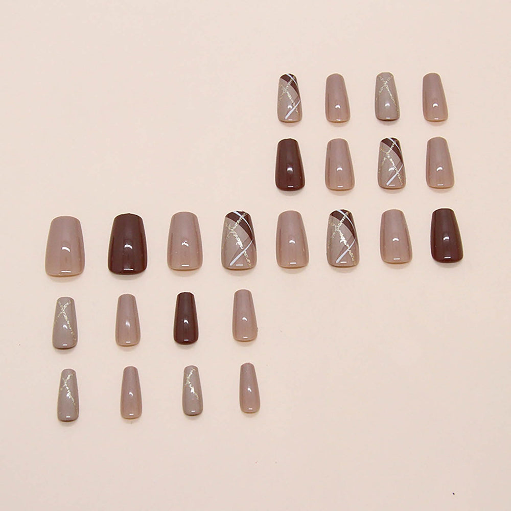 Rilafuvu nails worn on hands showing stylish look and instant polish benefit