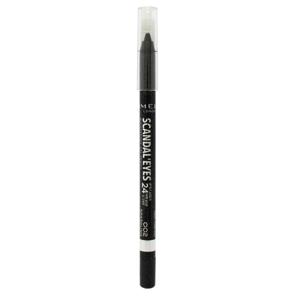 Rimmel Scandaleyes applied on eyelid in use, long-lasting defined look benefit