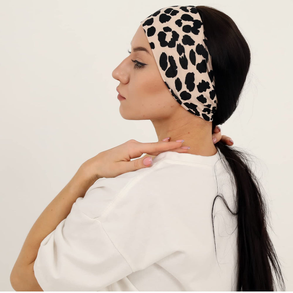 RITOPER headband worn during yoga demonstrating sweat control and comfort