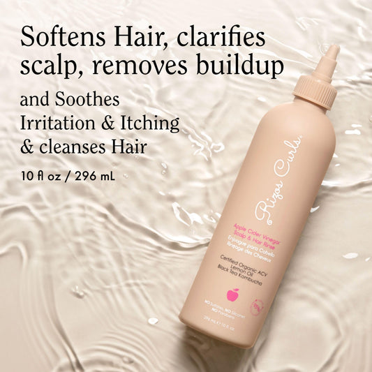 Close-up of Rizos Curls label highlighting apple cider vinegar, kombucha, and niacinamide benefits